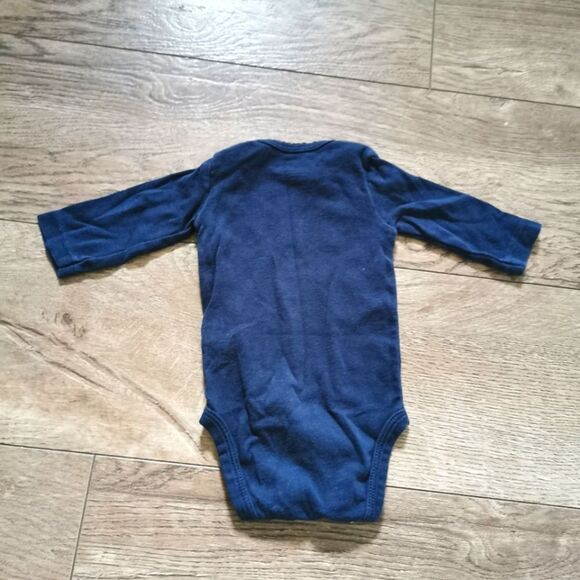 5/$10 Carter's long sleeve onesie size 3 m - Picture 4 of 4